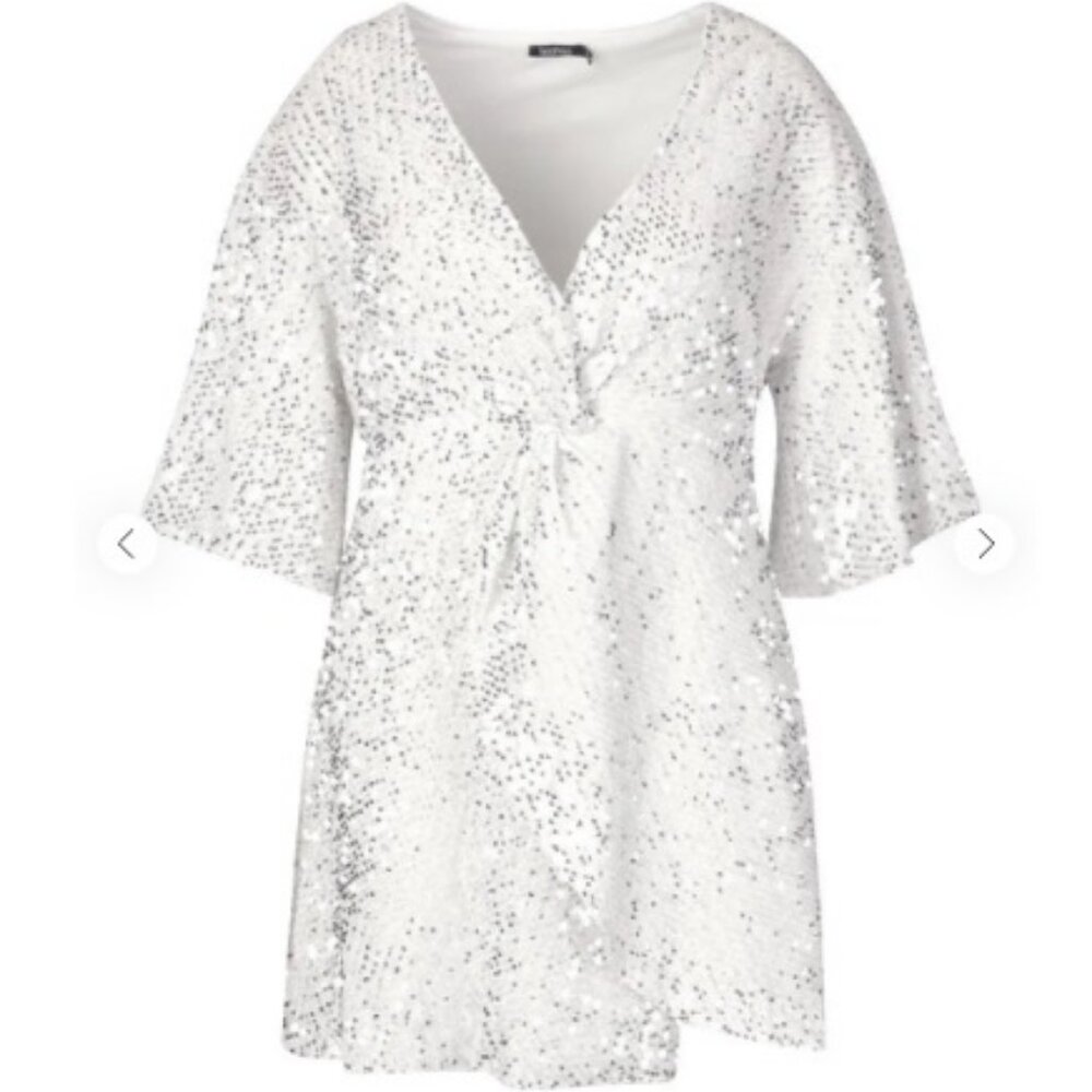 ✨ Boohoo Plus Twist Front Sequin Mini Dress ✨